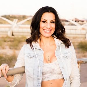 Meet your Posher, Angella